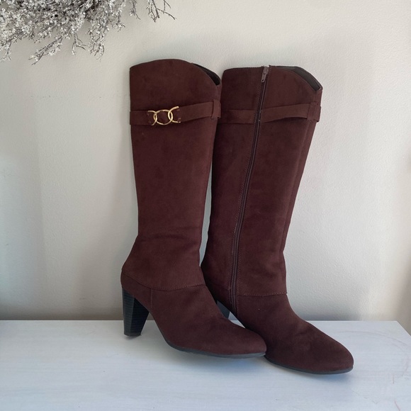 Jessica Simpson Brown Suede Boots - Picture 2 of 7